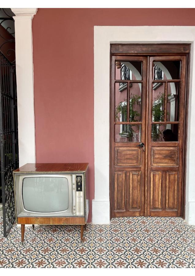 グアダラハラ Quinta La Perlaホステル エクステリア 写真