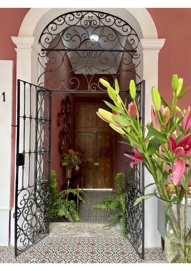 グアダラハラ Quinta La Perlaホステル エクステリア 写真