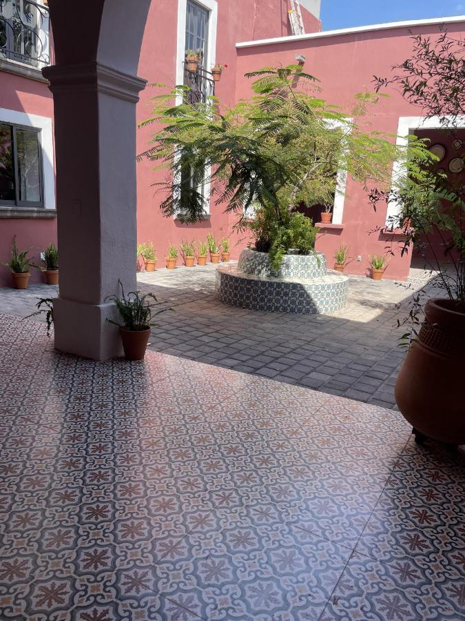 グアダラハラ Quinta La Perlaホステル エクステリア 写真