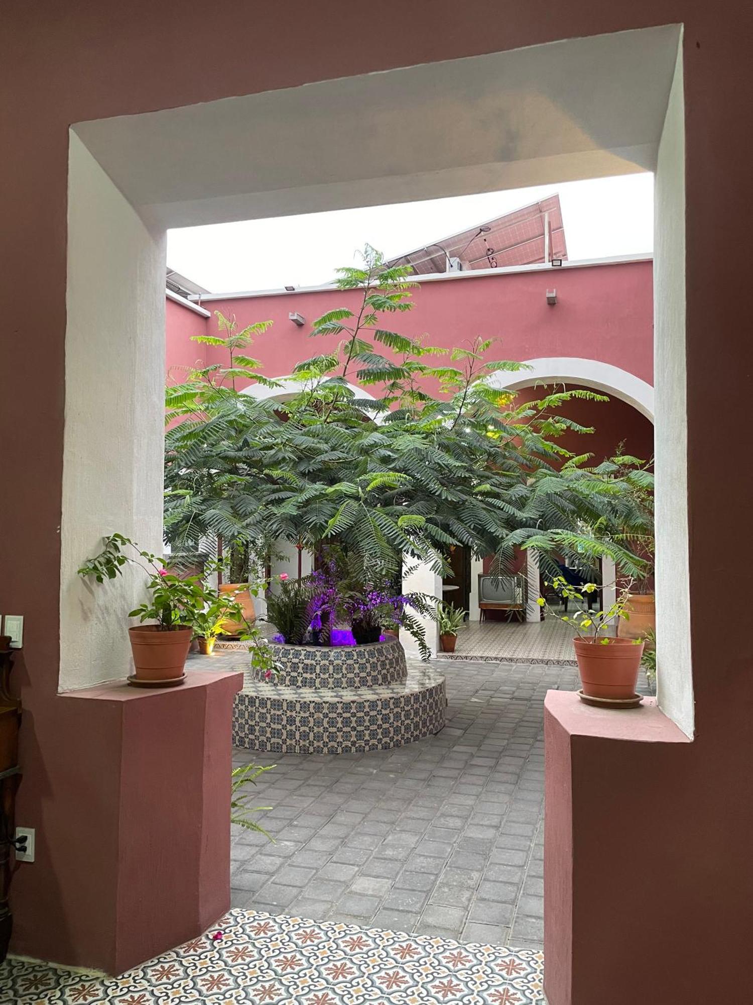 グアダラハラ Quinta La Perlaホステル エクステリア 写真