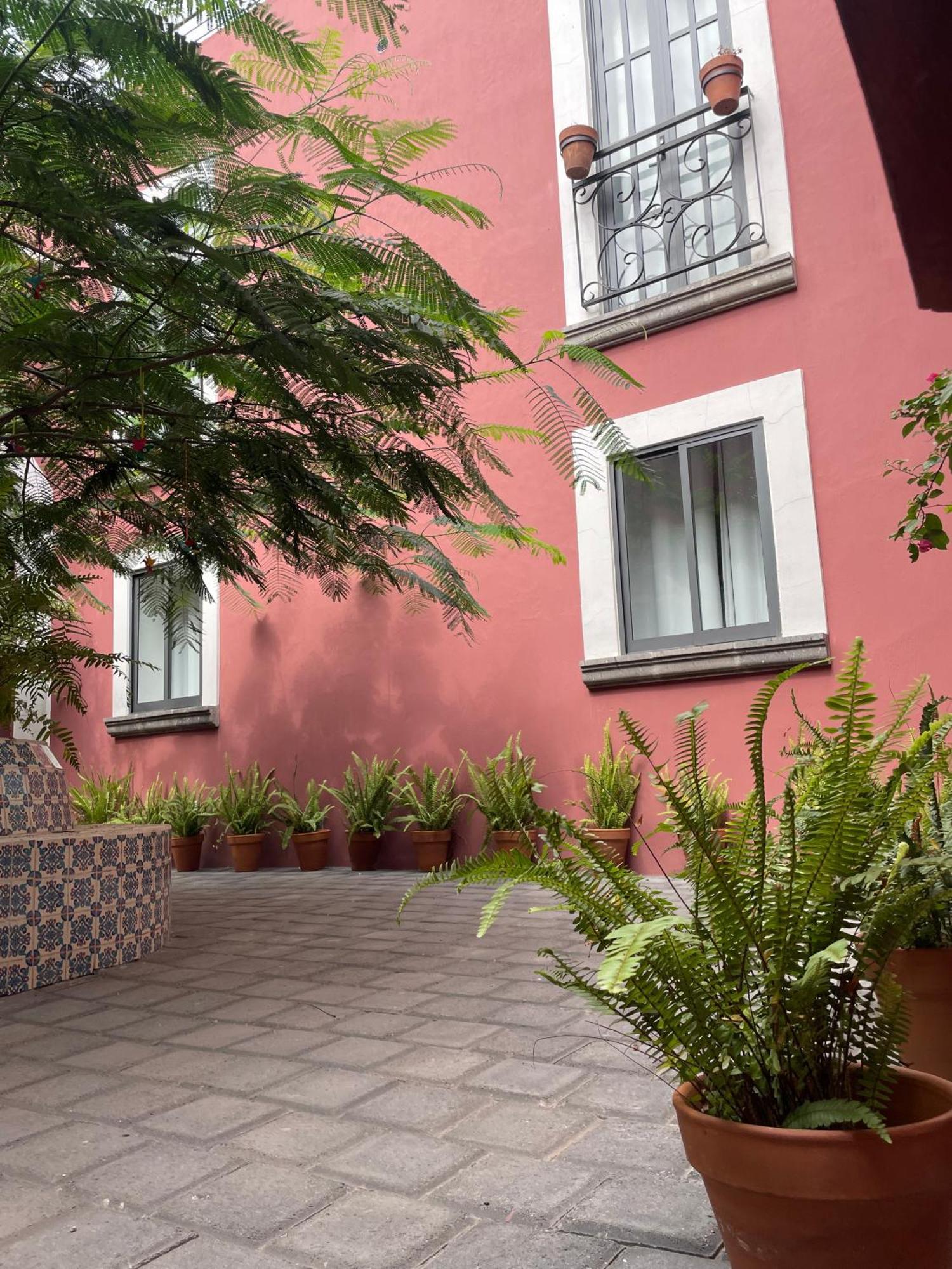 グアダラハラ Quinta La Perlaホステル エクステリア 写真