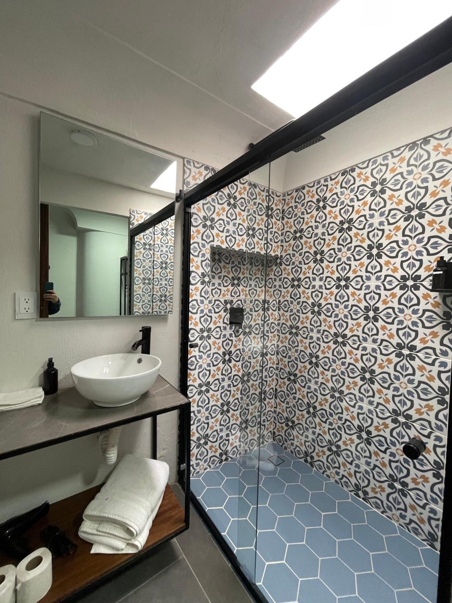 グアダラハラ Quinta La Perlaホステル エクステリア 写真